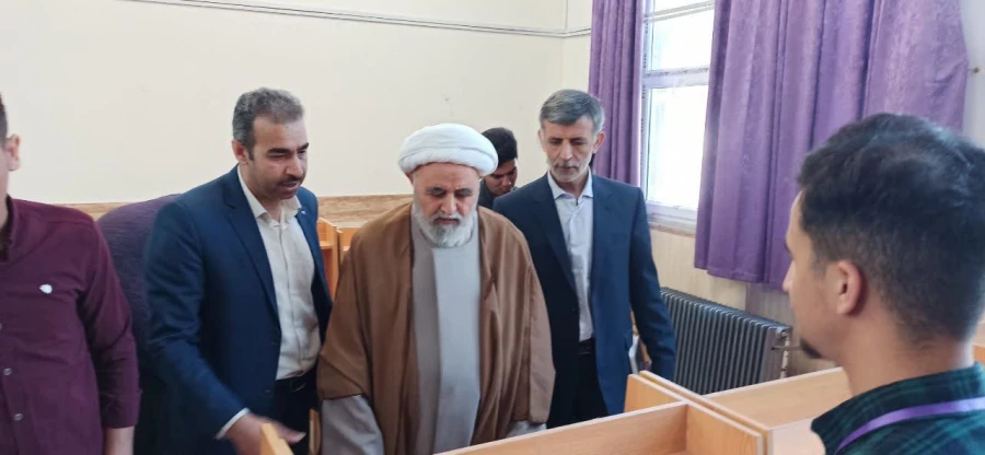 بازدید رئیس دانشگاه فرهنگیان آذربایجان غربی از روند برگزاری انتخابات شورای صنفی 3