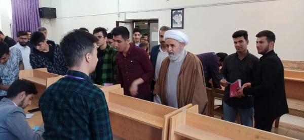 بازدید رئیس دانشگاه فرهنگیان آذربایجان غربی از روند برگزاری انتخابات شورای صنفی 5