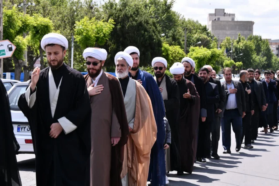 رئیس دانشگاه فرهنگیان استان آذربایجان غربی در مراسم عزاداری شهادت امام صادق(ع) حضور یافت 3