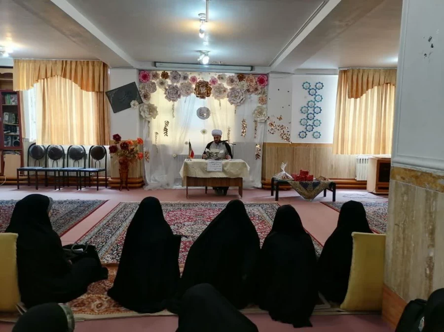 برگزاری مراسم گرامیداشت ولادت حضرت معصومه (س) - مرکزآموزش عالی شهید مطهری خوی 2