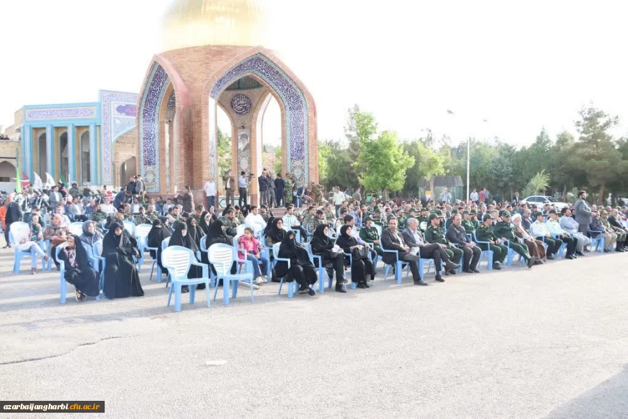 حجت الاسلام اصغری رئیس دانشگاه فرهنگیان استان در آیین عطر افشانی مزار شهدا حضور یافت 4