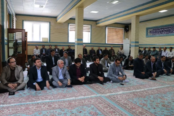 راز جاودانگی حرکت امام خمینی(ره) پشتوانه الهی و مردمی این حرکت بود 2