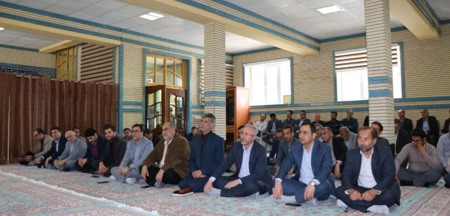 راز جاودانگی حرکت امام خمینی(ره) پشتوانه الهی و مردمی این حرکت بود 3