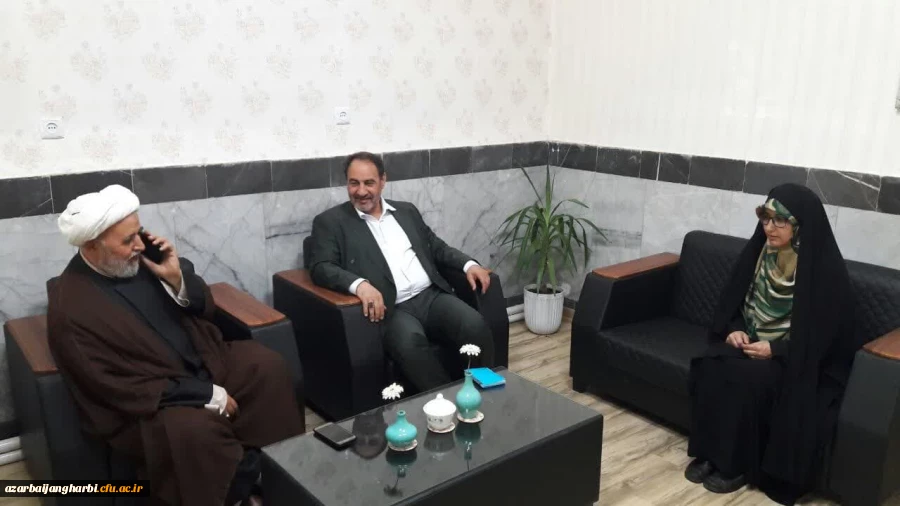 عیسی زاده نماینده مردم میاندوآب با رئیس دانشگاه فرهنگیان استان آذربایجان غربی دیدار و گفت و گو کرد 3