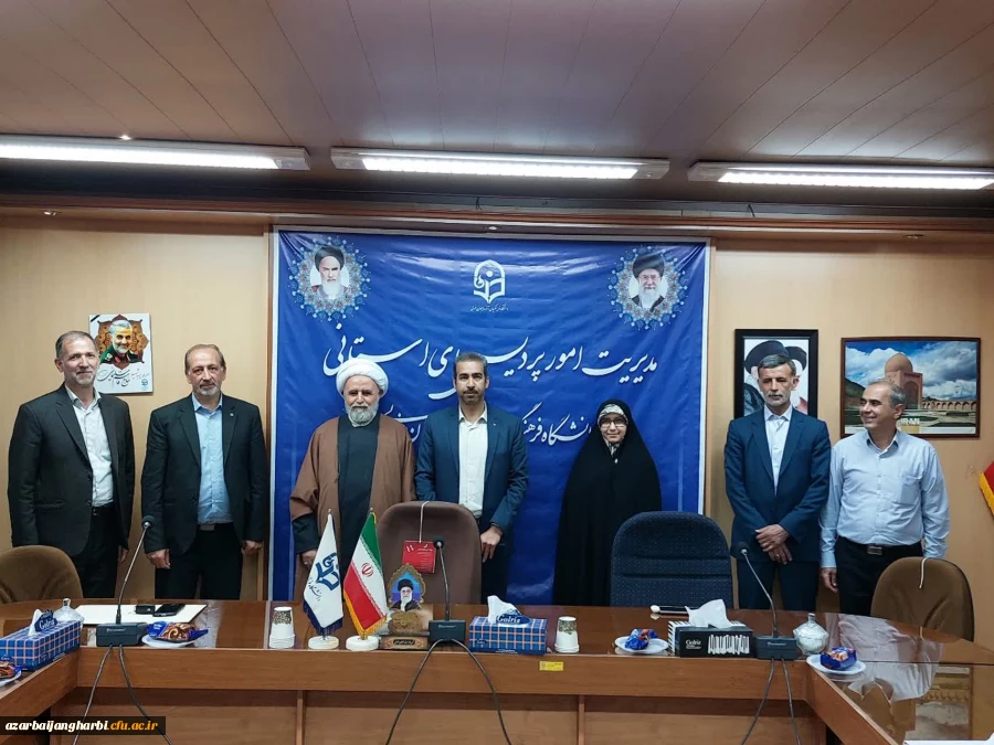 دکتر اکبر شیخ محمدی بعنوان معاون هماهنگی دانشگاه فرهنگیان استان آذربایجان غربی منصوب شد 5