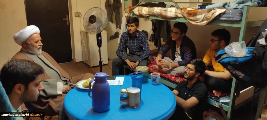 نشست صمیمی رئیس دانشگاه فرهنگیان استان آذربایجان غربی با دانشجویان 2