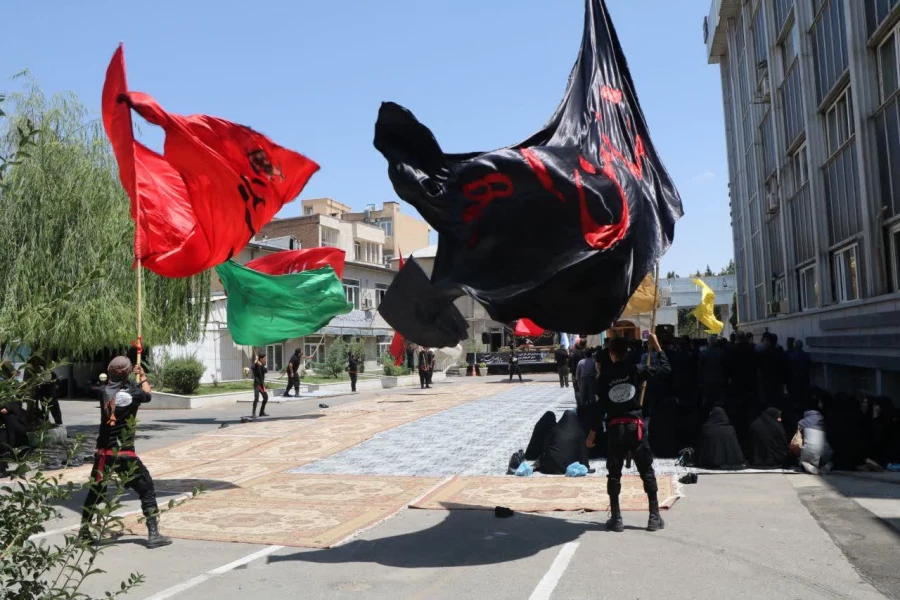 آئین سوگواری جمعی به مناسبت ایام شهادت امام حسین(ع) 2