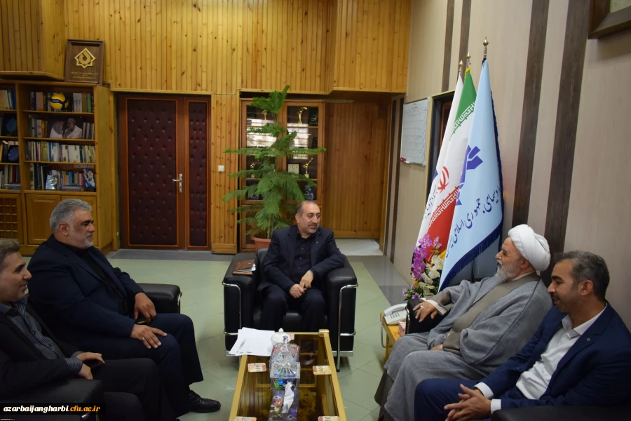 رئیس دانشگاه فرهنگیان آذربایجان غربی با مدیر کل صدا و سیما استان دیدار و گفت و گو کرد 4