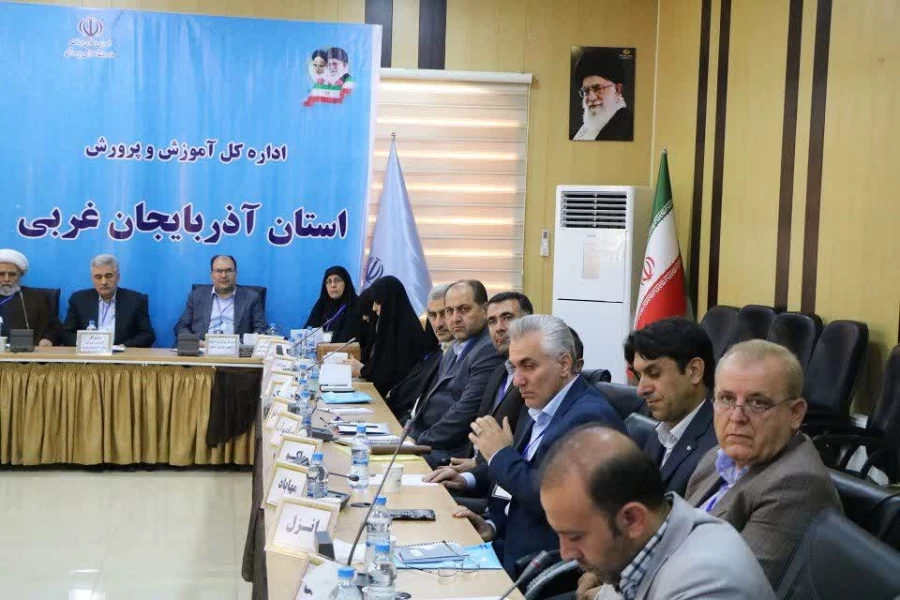 رئیس دانشگاه فرهنگیان آذربایجان غربی در سی و هفتمین اجلاس مدیران و روسای آموزش و پرورش استان حضور یافت 6
