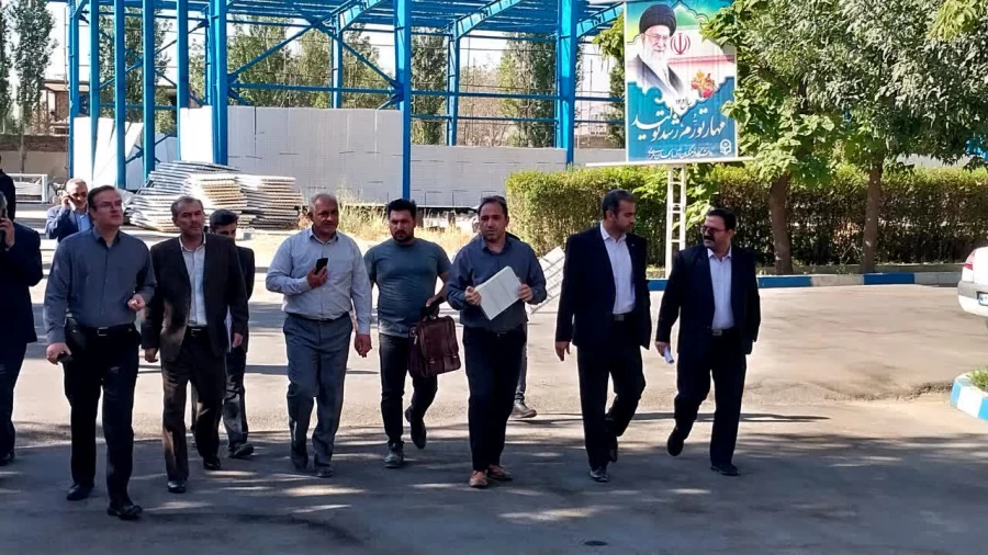 معاون توسعه و منابع سازمان مرکزی از روند احداث سالن ورزشی پردیس شهید رجایی ارومیه بازدید کرد 3