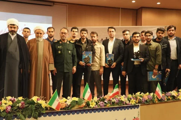 آیین تجلیل از جهادگران و خادمین عهد خدمت و خط امام استان 5