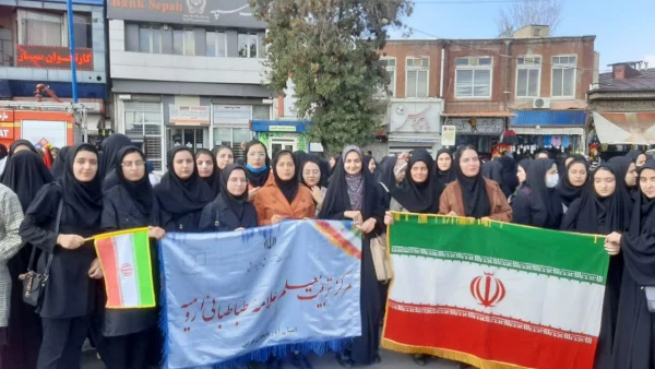 حضور پرشور دانشگاه فرهنگیان پردیس علامه طباطبایی ارومیه در یوم الله 13 آبان 4