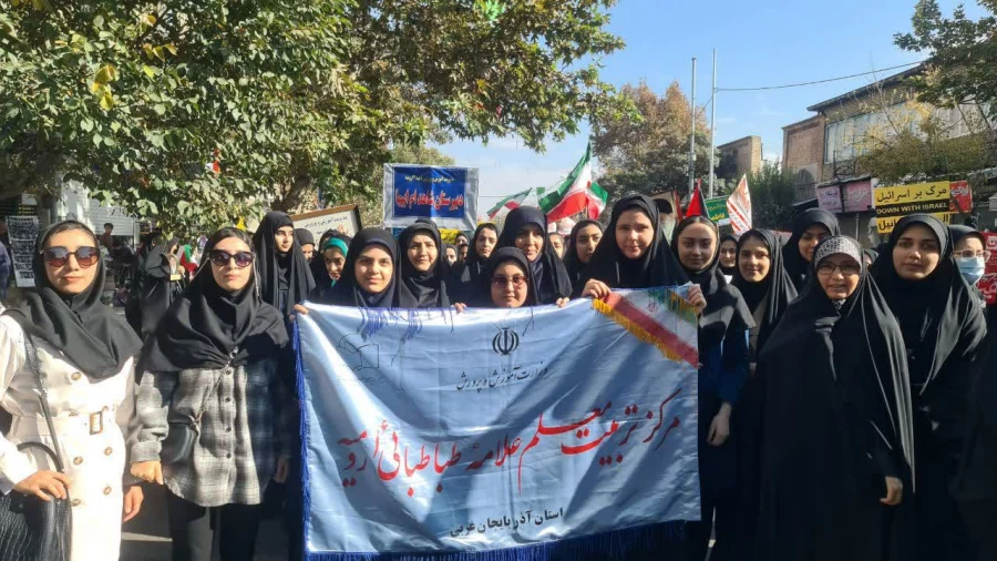 حضور پرشور دانشگاه فرهنگیان پردیس علامه طباطبایی ارومیه در یوم الله 13 آبان 7