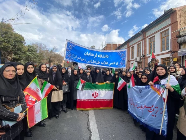 حضور پرشور دانشگاه فرهنگیان پردیس علامه طباطبایی ارومیه در یوم الله 13 آبان 18