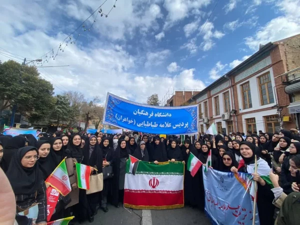 حضور پرشور دانشگاهیان دانشگاه فرهنگیان استان آذربایجان غربی در راهپیمایی یوم الله ۱۳ آبان 5