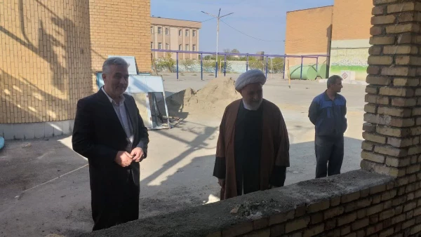 مدیرکل آموزش و پرورش استان از روند بازسازی دبیرستان شهید مصطفی خمینی بازدید کرد 2