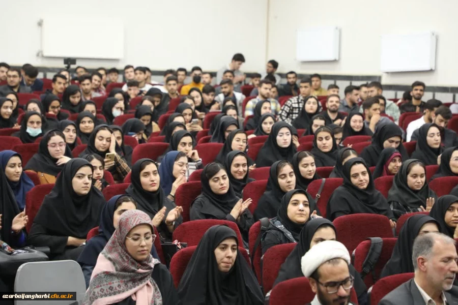 آلبوم تصویری / نشست صمیمی استاندار آذربایجان غربی با دانشجویان دانشگاه فرهنگیان ارومیه
 5