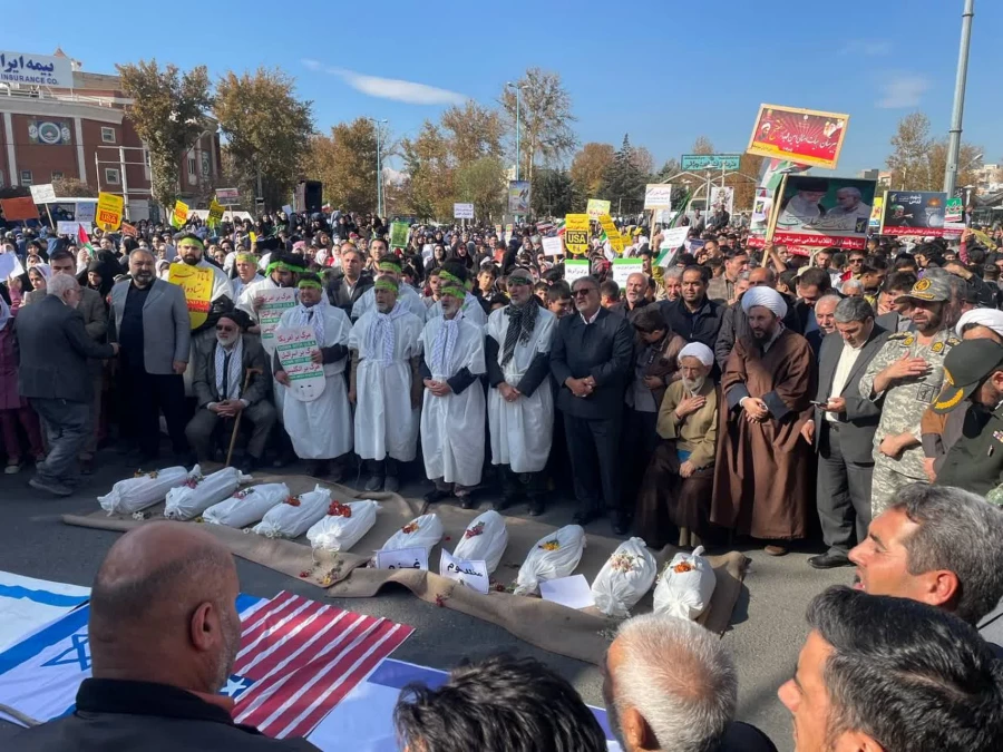 شرکت حداکثری اساتید، دانشجویان و همکاران مرکز آموزش عالی شهید مطهری خوی در تجمع سراسری حمایت از کودکان مظلوم غزه 4