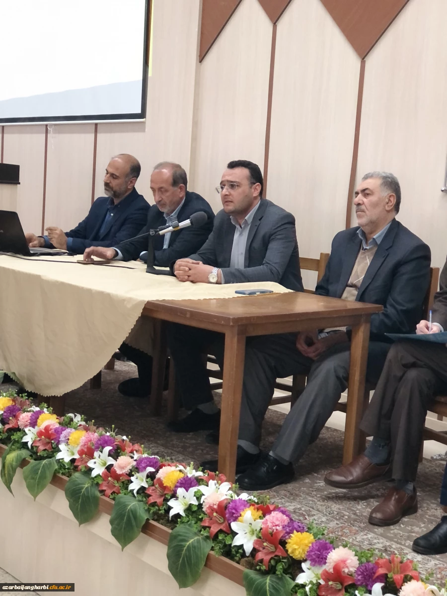 جلسه ی توجیهی نودانشجومعلمان مرکز امام خمینی(ره) سلماس