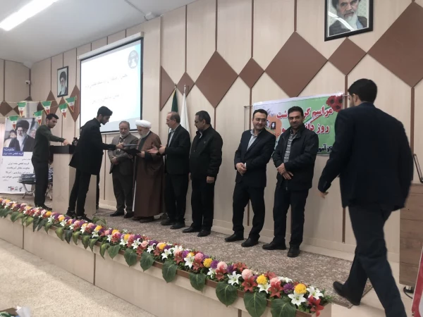 مراسم گرامیداشت 16 آذر روز دانشجو در مرکز امام خمینی(ره) سلماس برگزار شد.