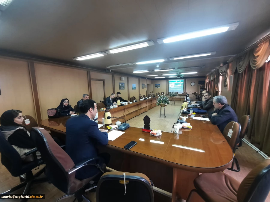 جلسه نقد و بررسی کتاب تاریخ و فلسفه زیست شناسی برگزار شد 3