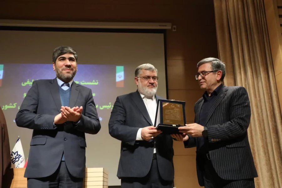 نشست معاون رئیس جمهور با اساتید دانشگاه های آذربایجان غربی 6