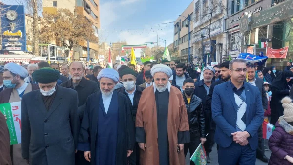 حضور دانشگاهیان دانشگاه فرهنگیان استان آذربایجان غربی در راهپیمایی 22 بهمن 2