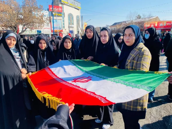 حضور دانشگاهیان دانشگاه فرهنگیان استان آذربایجان غربی در راهپیمایی 22 بهمن 3