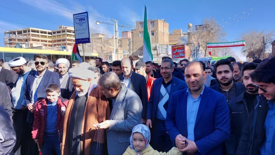 حضور دانشگاهیان دانشگاه فرهنگیان استان آذربایجان غربی در راهپیمایی 22 بهمن 6