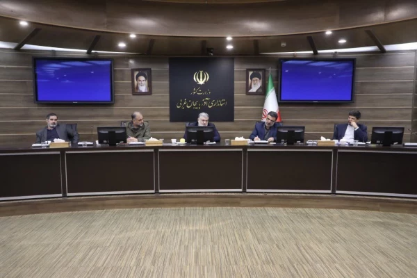 تجلیل از حجت الاسلام اصغری به عنوان مدیر برتر دستگاه اجرایی استان 2