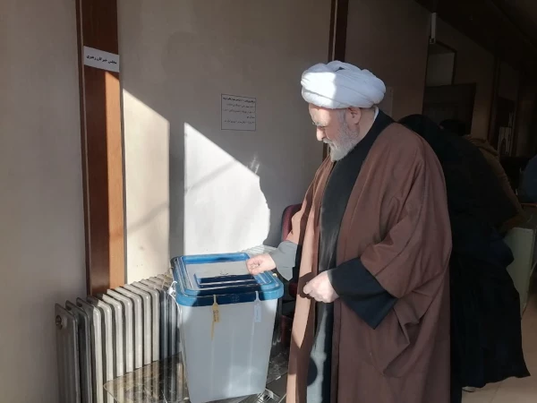 شرکت حجت الاسلام اصغری در انتخابات مجلس شورای اسلامی و مجلس خبرگان 2