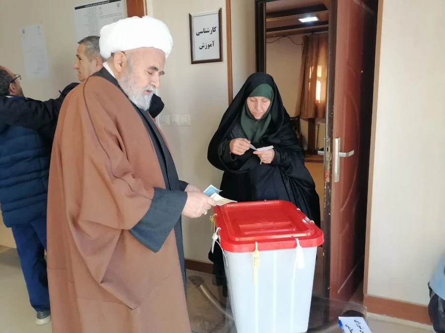 شرکت حجت الاسلام اصغری در انتخابات مجلس شورای اسلامی و مجلس خبرگان 3