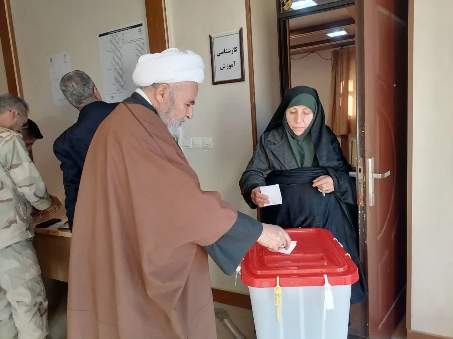 شرکت حجت الاسلام اصغری در انتخابات مجلس شورای اسلامی و مجلس خبرگان 4