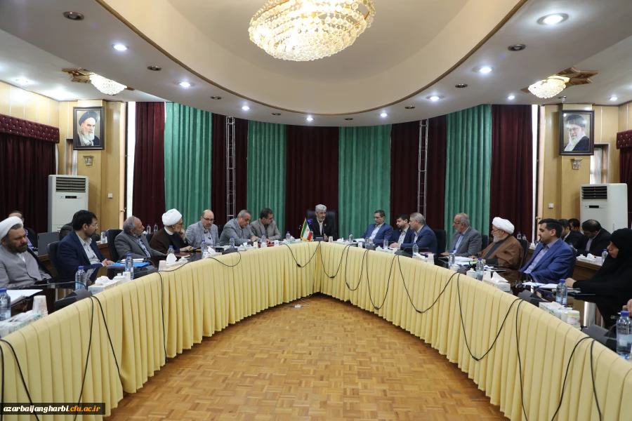 نشست هم اندیشی اعضای هیات رئیسه با مدیران استانی دانشگاه فرهنگیان 2