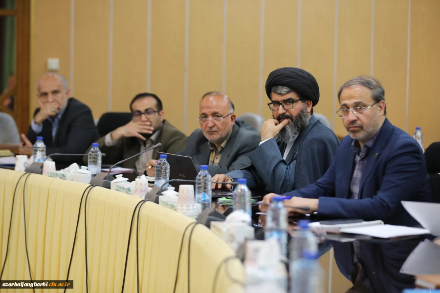 نشست هم اندیشی اعضای هیات رئیسه با مدیران استانی دانشگاه فرهنگیان 4