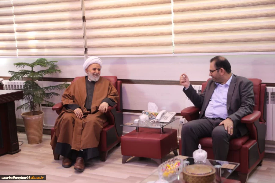 حجت الاسلام اصغری با مدیرکل اداره نوسازی مدارس استان دیدار و گفت و گو کرد 2