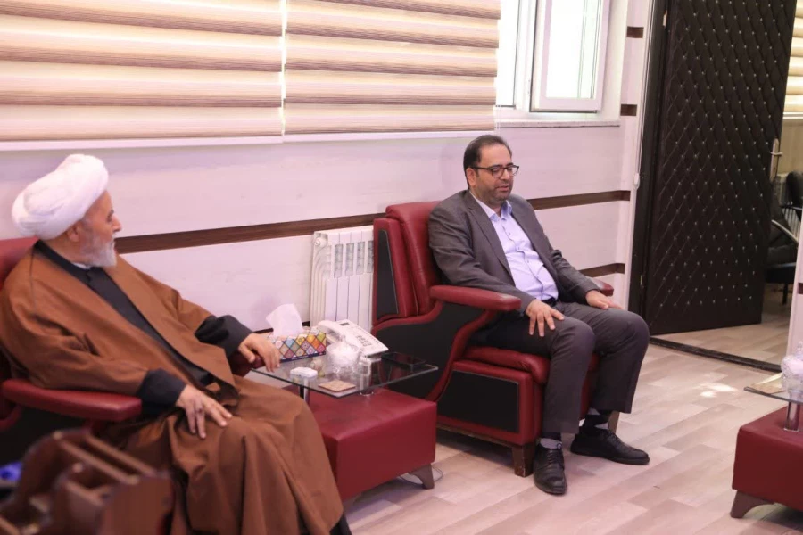 حجت الاسلام اصغری با مدیرکل اداره نوسازی مدارس استان دیدار و گفت و گو کرد 3