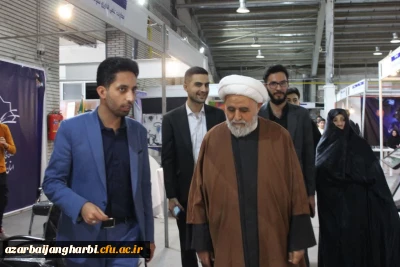 گزارش تصویری؛

بازدید حجت الاسلام اصغری از نمایشگاه ال فن دانش آموزی 