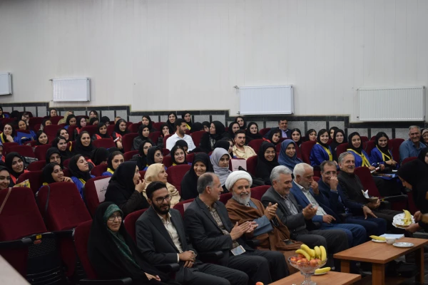 ایستگاه پایانی ورودی های 99 در پردیس علامه طباطبایی ارومیه 9