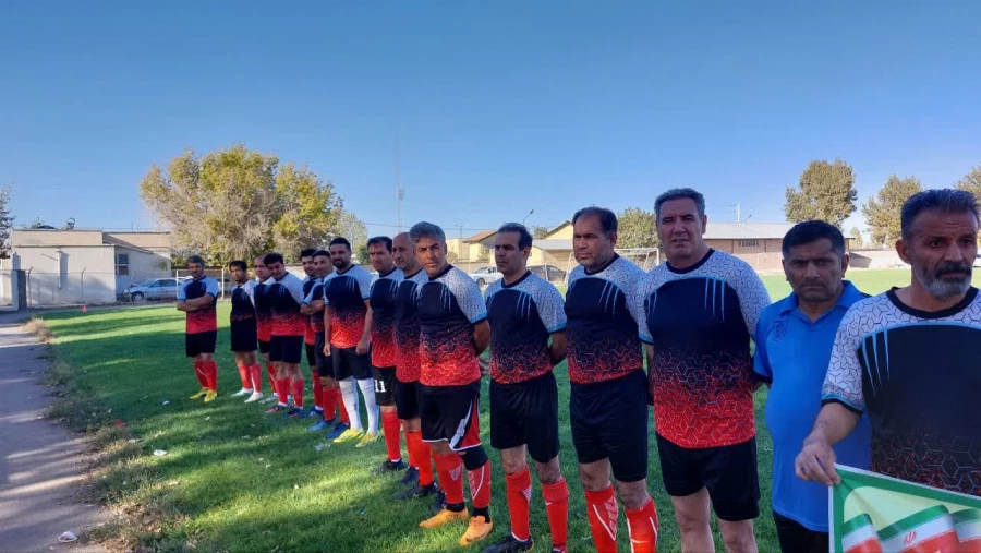 مسابقه فوتبال جام شهدای نیروی انتظامی بین تیم های پیشکسوتان شهرستان ارومیه و نقده 4