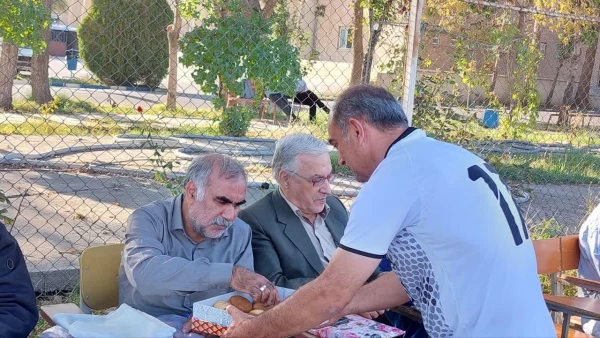 مسابقه فوتبال جام شهدای نیروی انتظامی بین تیم های پیشکسوتان شهرستان ارومیه و نقده 10