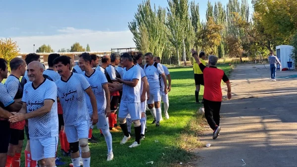 مسابقه فوتبال جام شهدای نیروی انتظامی بین تیم های پیشکسوتان شهرستان ارومیه و نقده 9