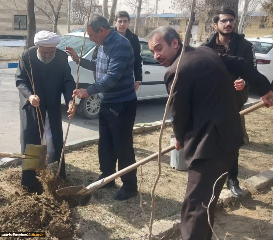 مراسم روز درختکاری پردیس شهید رجایی ارومیه 2