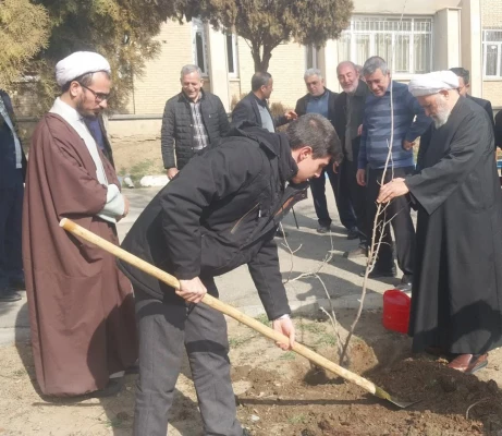 مراسم روز درختکاری پردیس شهید رجایی ارومیه 6