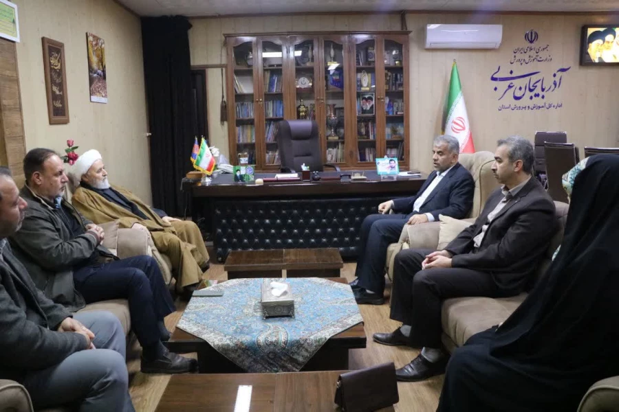 حجت الاسلام اصغری با سرپرست جدید اداره کل آموزش و پرورش استان دیدار و گفت و گو کرد 3