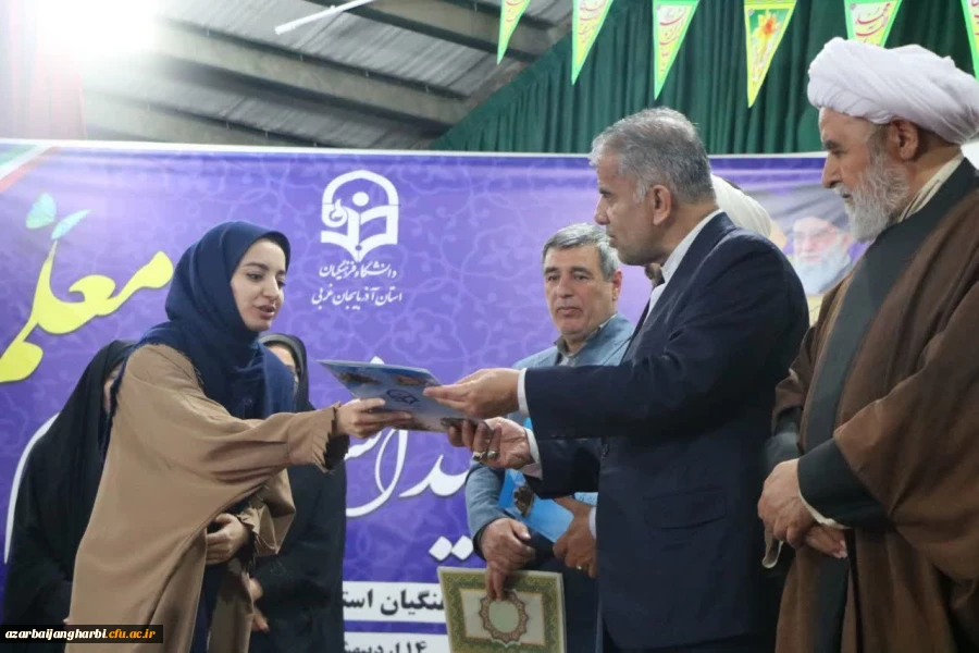 مراسم گرامیداشت هفته معلم برگزار شد 6