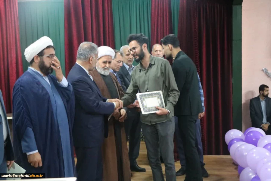 مراسم گرامیداشت هفته معلم برگزار شد 9