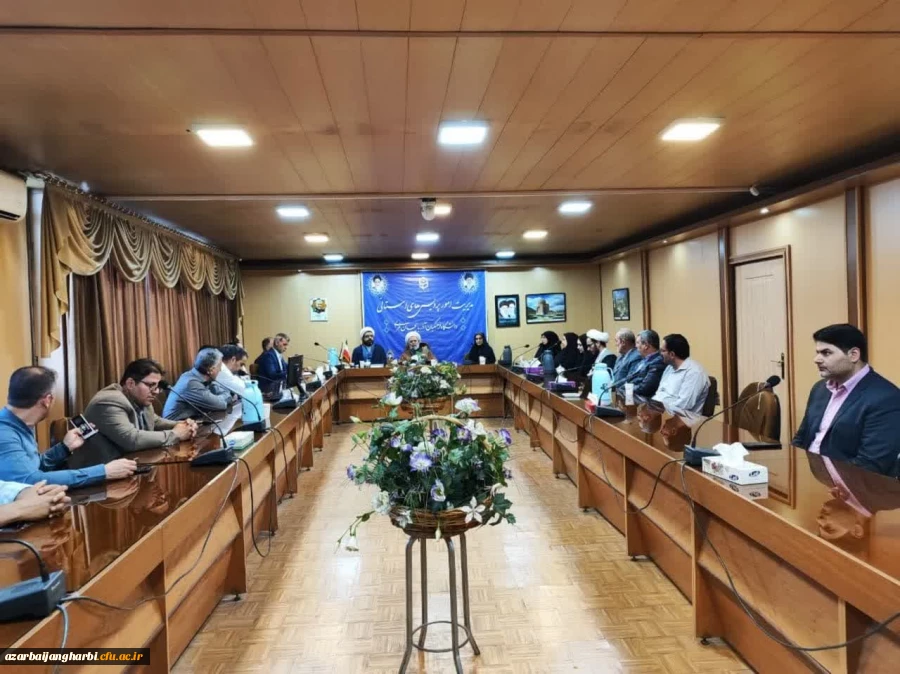 آئیین تجلیل از حجت الاسلام و المسلمین سرپرست سابق پردیس های دانشگاه فرهنگیان برگزار شد 3