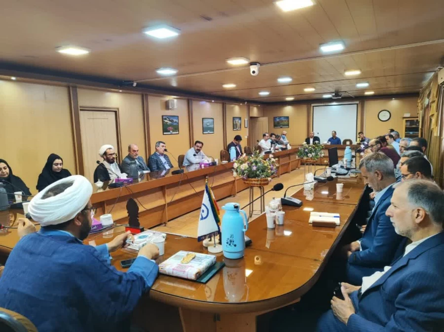 آئیین تجلیل از حجت الاسلام و المسلمین سرپرست سابق پردیس های دانشگاه فرهنگیان برگزار شد 4