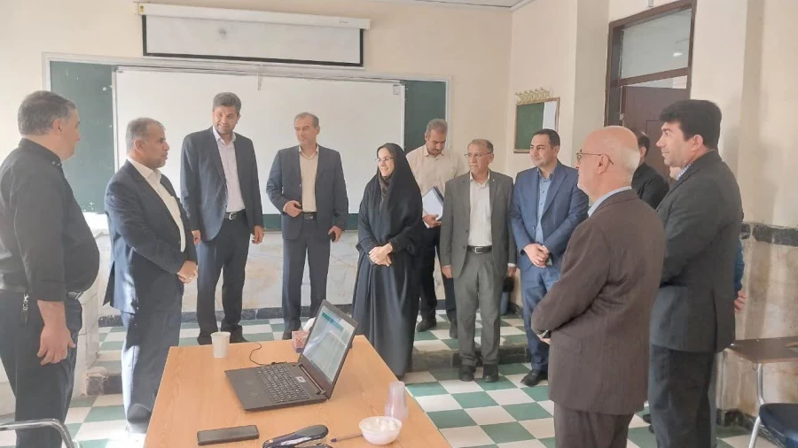 مدیرکل آموزش و پرورش استان از روند ارزیابی و مصاحبه داوطلبان ورود به دانشگاه فرهنگیان آذربایجان غربی بازدید کرد 3